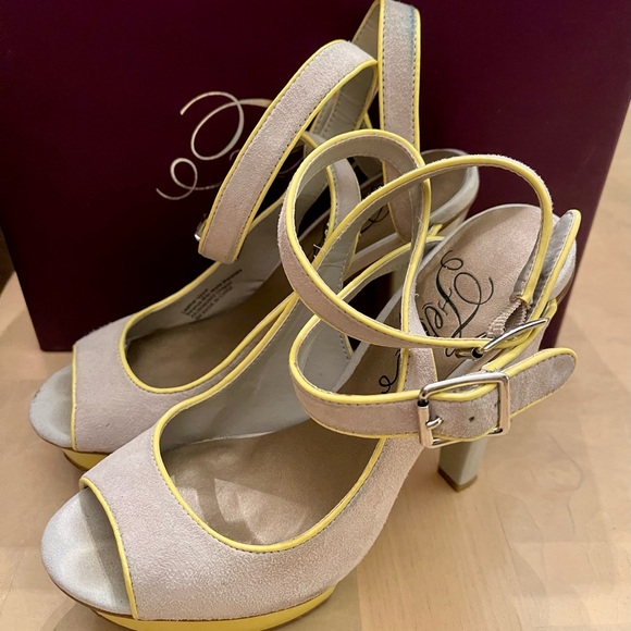 Fergie Heels - Picture 4 of 9